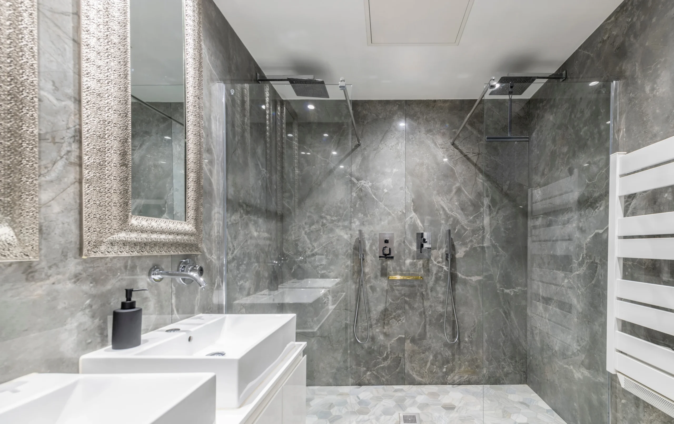 Luxury interior design bathroom in Nice