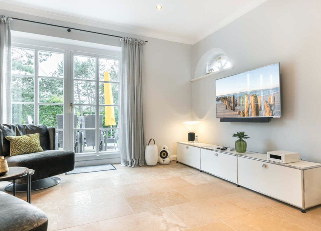 Interior design living area by Upscale Ventures